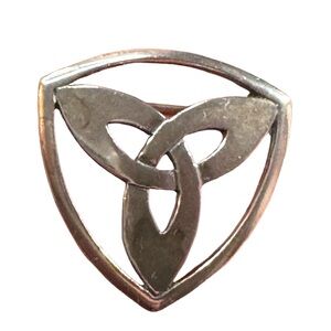 Vintage trillium flower sterling ailver 925 brooch